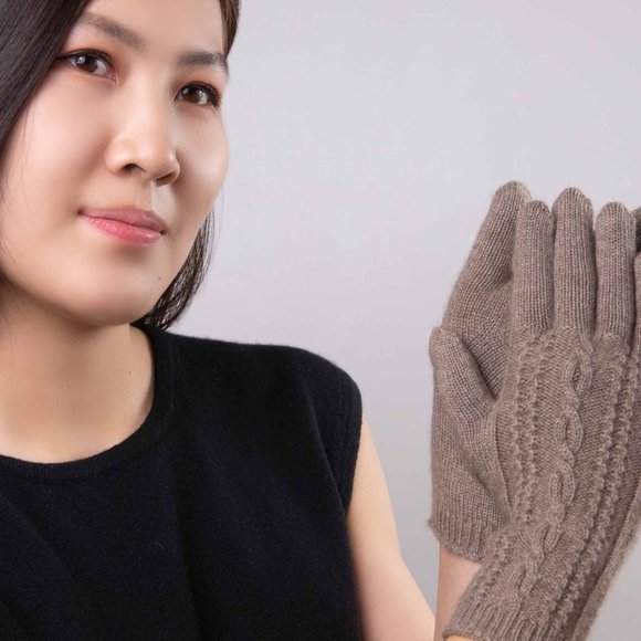 Natural  Yak Wool Gloves | Winter Gloves | Best Warm Gloves | Best winter gifts - Picture 1 of 9
